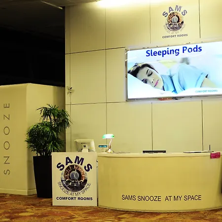 Sams Snooze At My Space-3